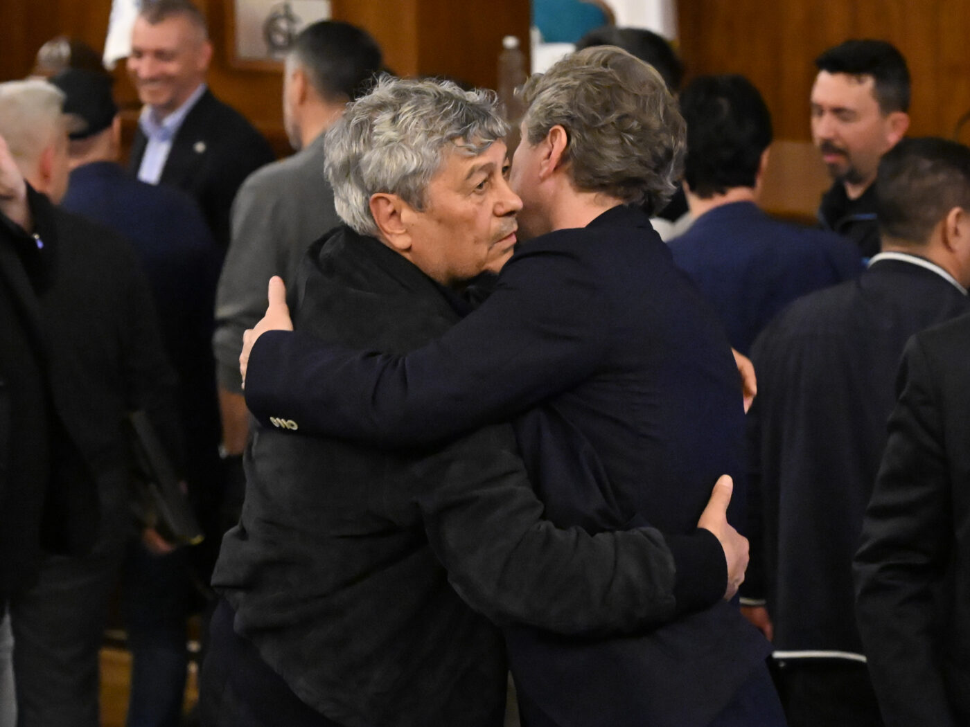 Atac-devastator-la-Mircea-Lucescu-din-ca