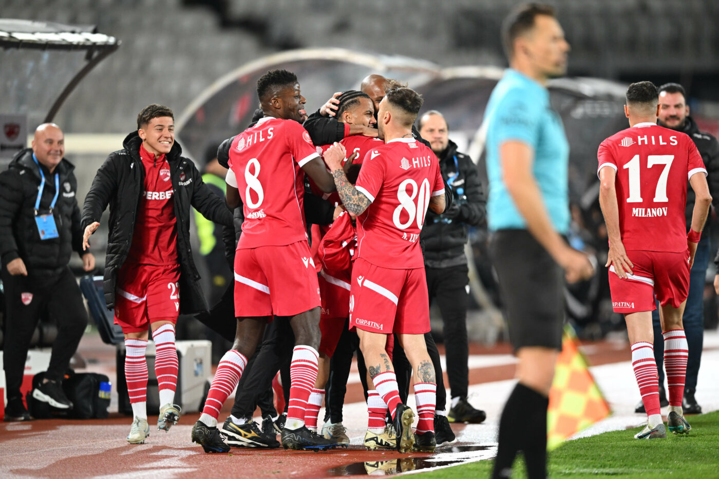 Atacanți în recital și fundași de „caz penal”: câte stele a luat fiecare jucător din incredibilul U Cluj – Dinamo 2-4!