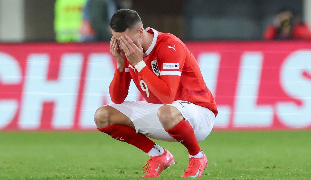 Atacantul care l-a refuzat pe Mircea Lucescu, lovit de blestemul României? E în picaj total de când a ales naționala Austriei