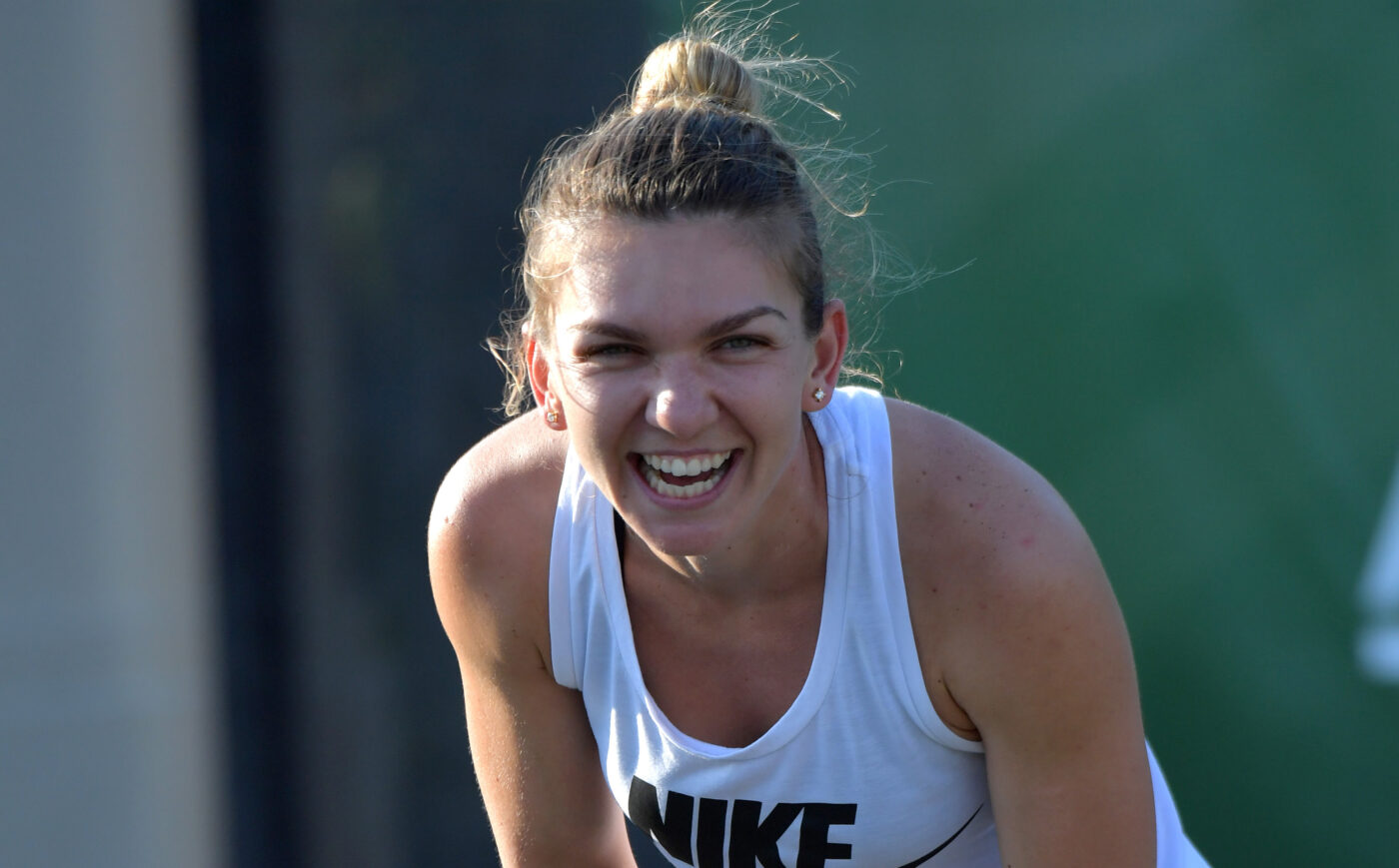Ce-cadou-a-primit-Simona-Halep-de-Paste-1400x869.jpg