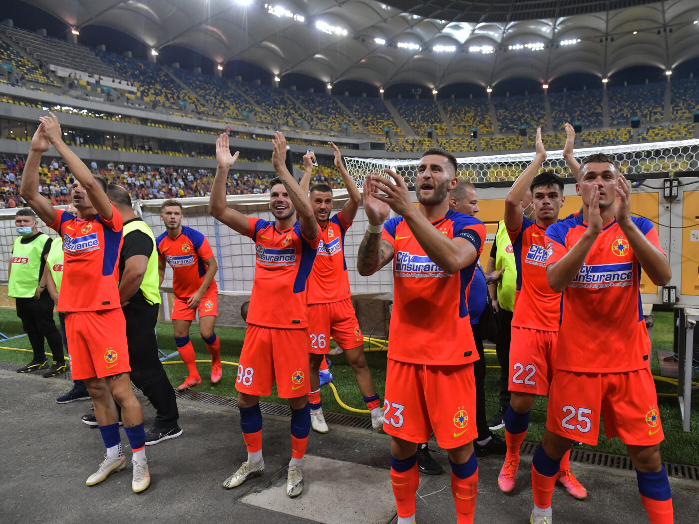 Chiar s-a ales praful de carierele lor, după ce Gigi Becali i-a alungat de la FCSB. Sunt la un pas să fie amândoi dați afară de la aceeași echipă