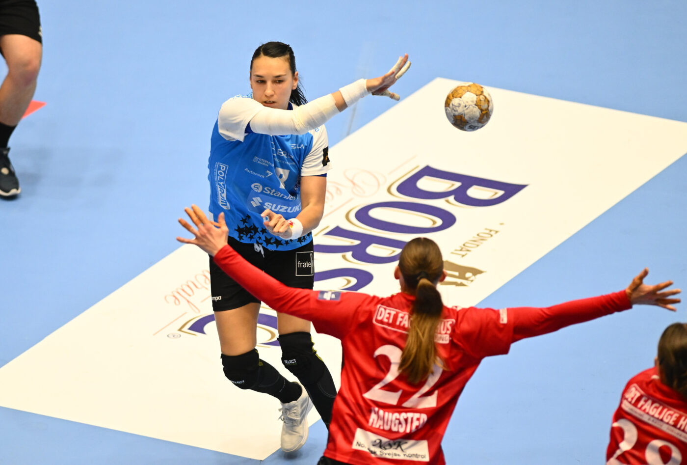 Cristina-Neagu-04-1-1400x947.jpg