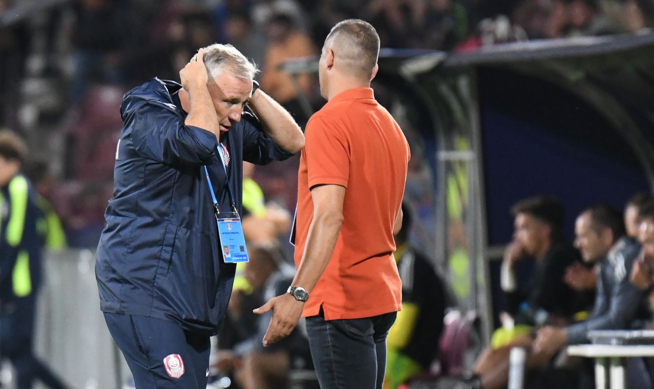Dan Petrescu nu s-a putut abține după ce a văzut penalty-ul primit de FCSB în meciul cu U Cluj. „Sper să ajungem să avem arbitri roboți”