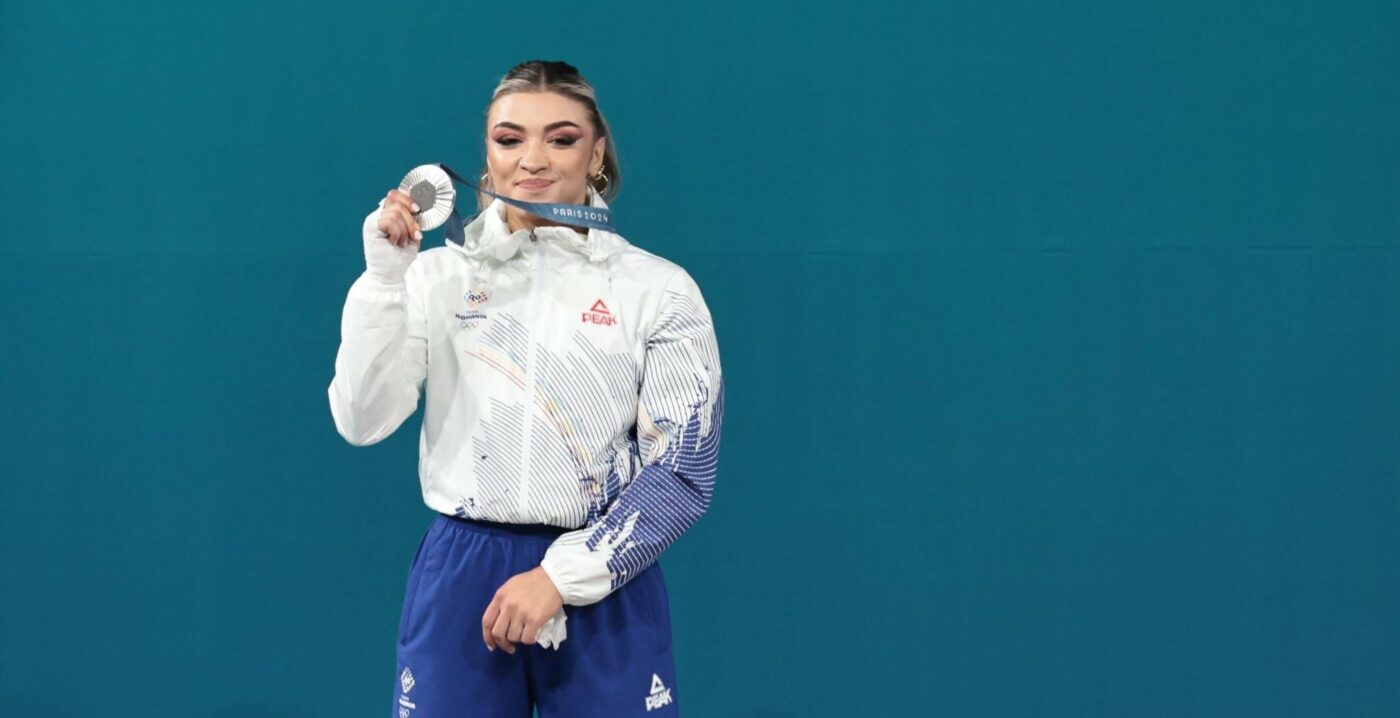 De ce n-a mişcat Mihaela Cambei deloc maşina pe care Ion Țiriac i-a dat-o cadou. Motivul pentru care a abandonat-o în parcare de 8 luni