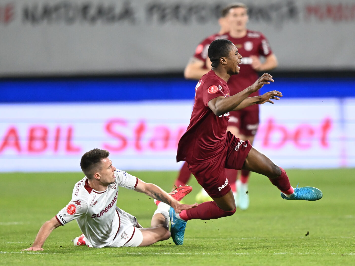 Egal feroviar: CFR a ratat posibilitatea de a egala liderul FCSB, Rapidul ciupește punctul și putea da, pe final, lovitura. Remarcații și dezamăgirile partidei din Gruia