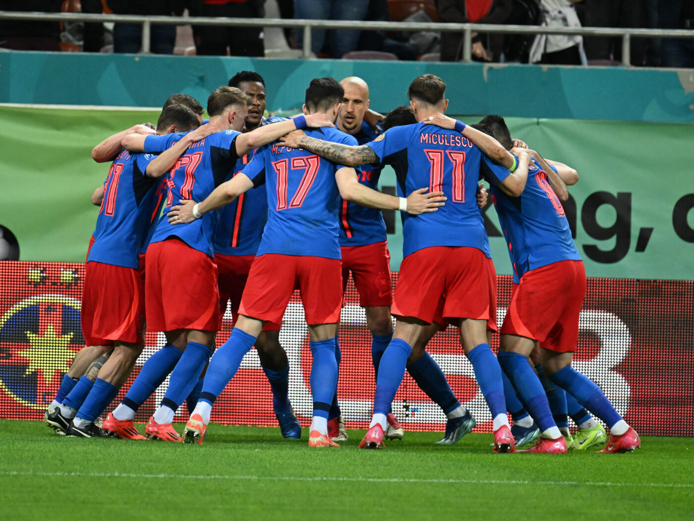 Eroi prin rotație la FCSB: ce jucători forțează lista bonusurilor de titlu din partea lui Gigi Becali și care sunt „piesele” în căutări după 3-2 cu CFR Cluj
