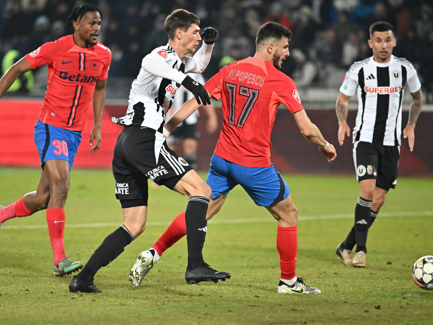 FCSB – Universitatea Cluj Live Video Online de la ora 21.15, în etapa 3 din play-off-ul Superligii. Echipe de start. Blănuță și Fabry sunt rezerve!