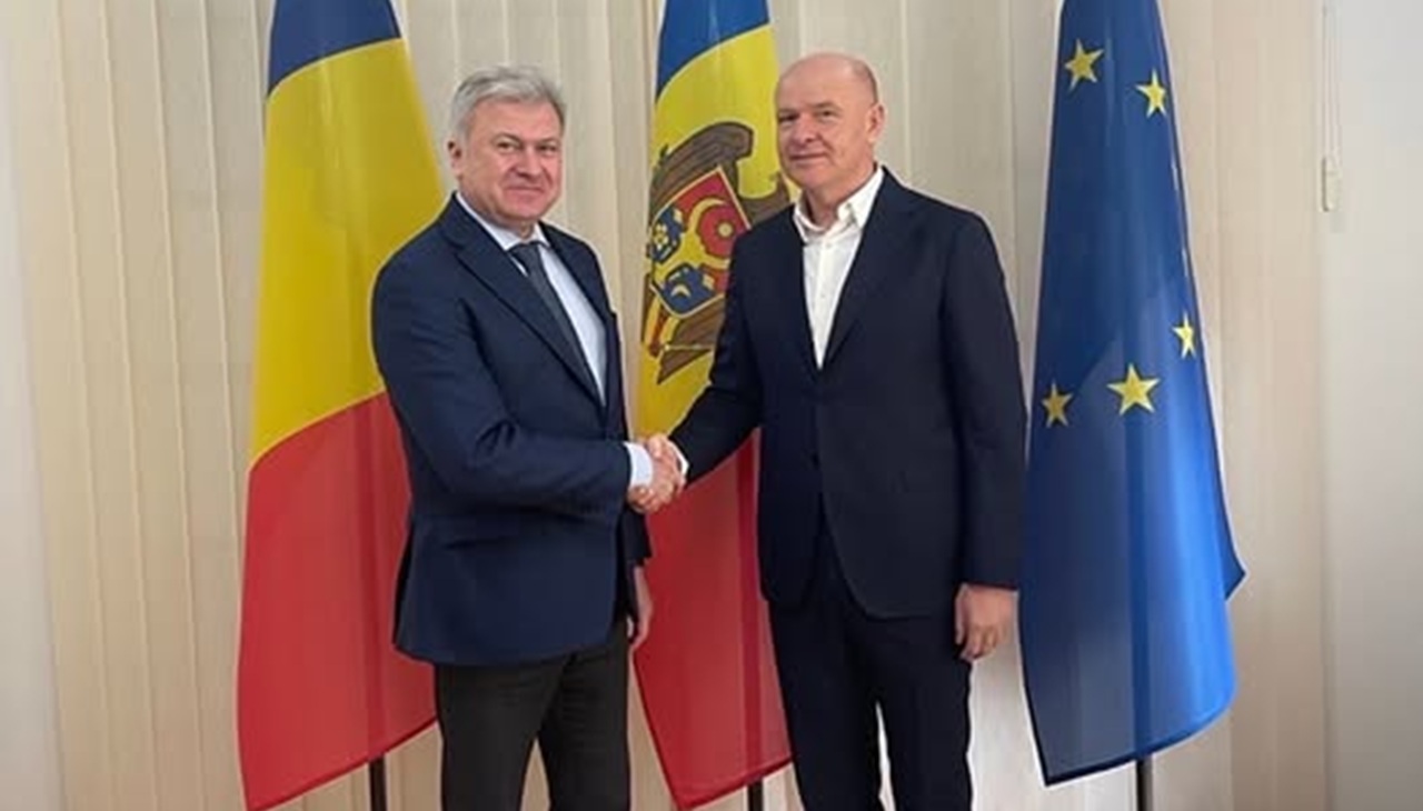 Fratii-Paval-dau-lovitura.-Patronii-de-la-echipa-de-fotbal-din-Bacau-incaseaza-4.000.000-de-euro-dividende.jpg