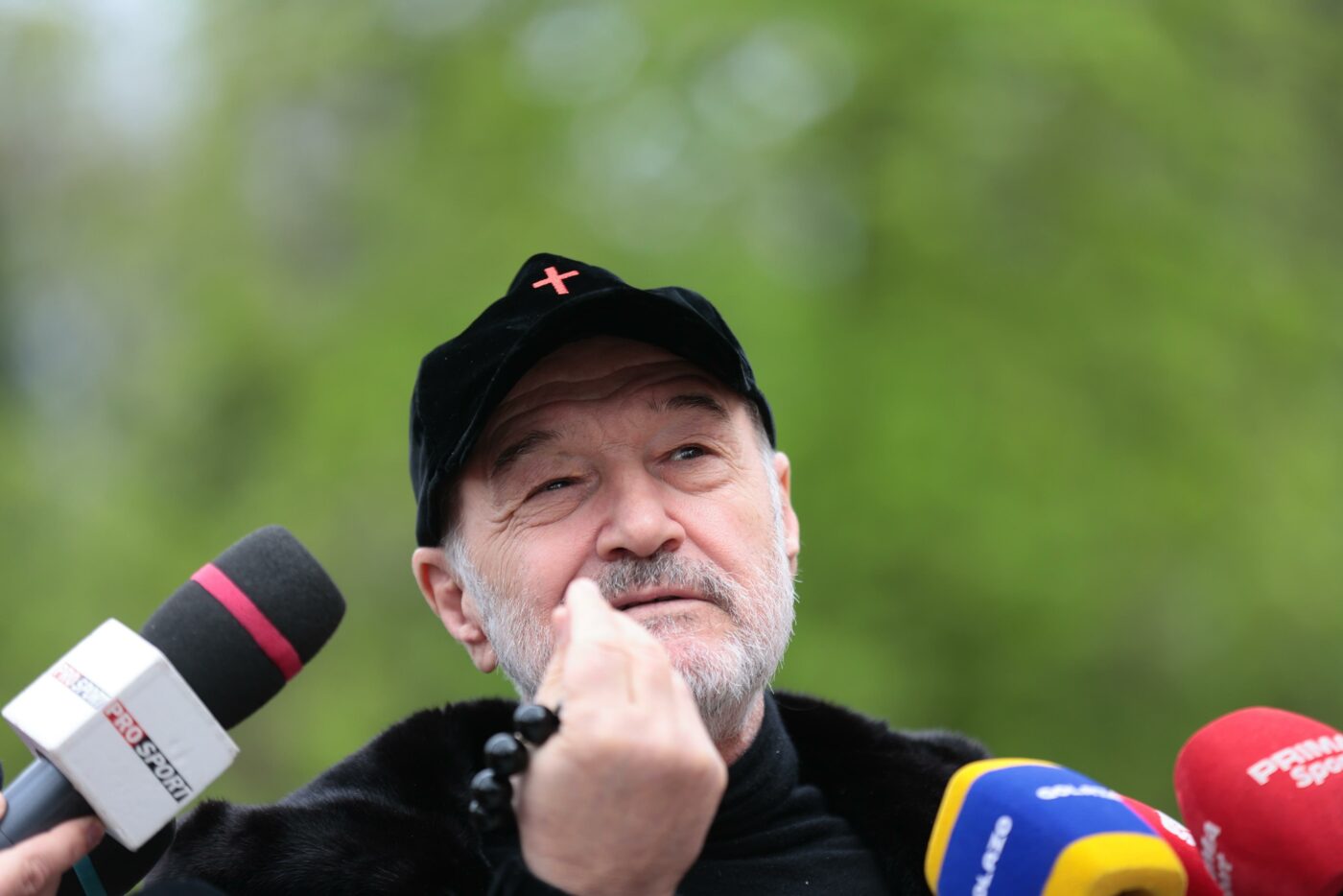 Gigi Becali, amenințător cu vedetele FCSB: „Dacă nu o bat pe CFR, să se ducă acasă”