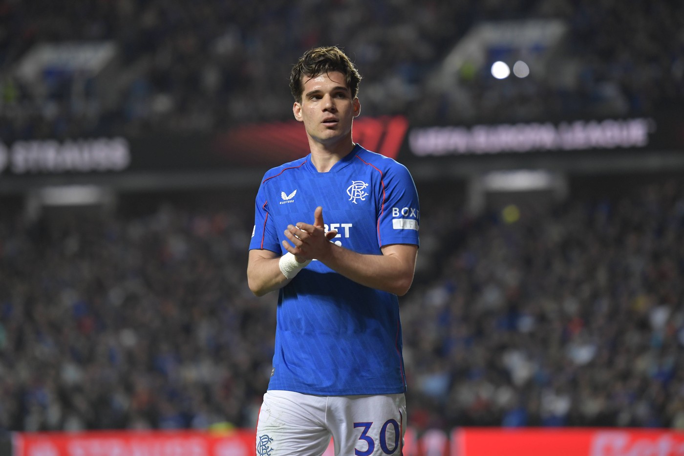 Ianis Hagi, luat în colimator de antrenorul său: „Chiar dacă ți se termină contractul, joci pentru viitorul tău”