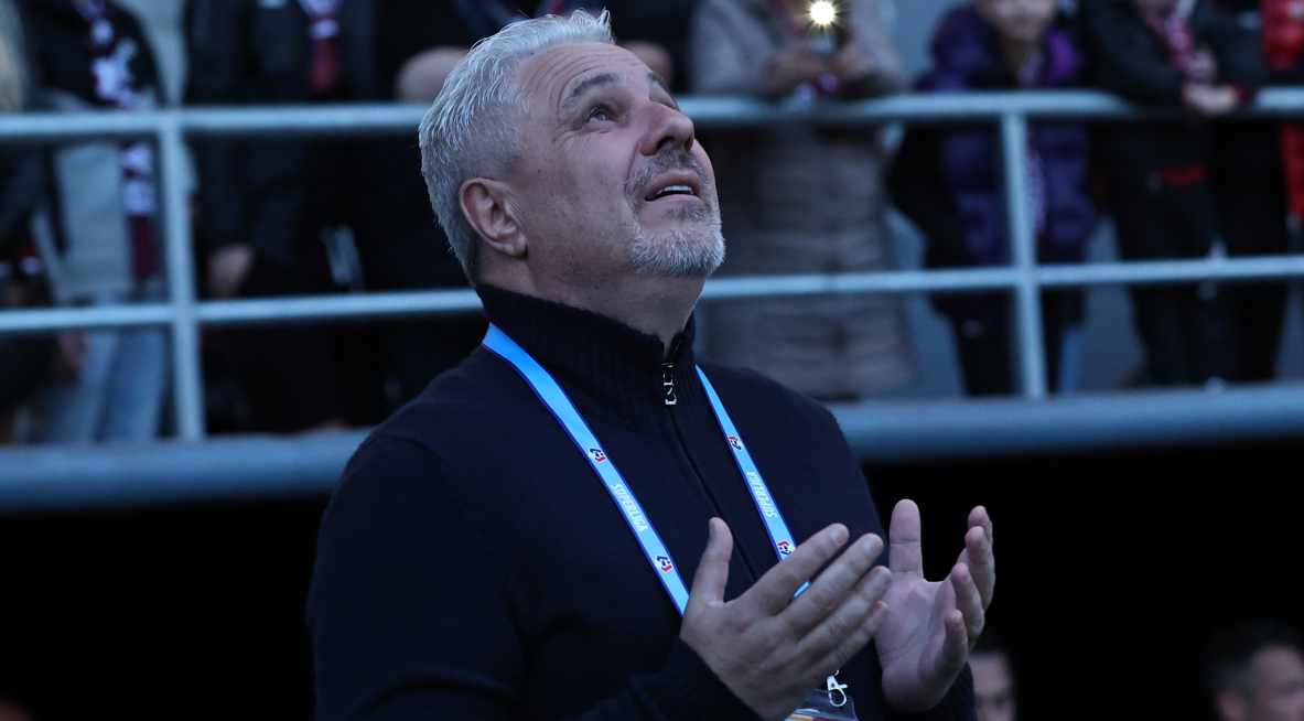 L-au auzit pe Șumudică la conferință și au dat verdictul: „Nici el nu crede ce spune”. EXCLUSIV