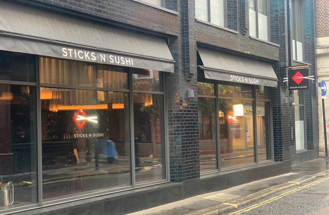 Milionarul și-a extins imperiul afacerilor cu un lanț de restaurante de sushi