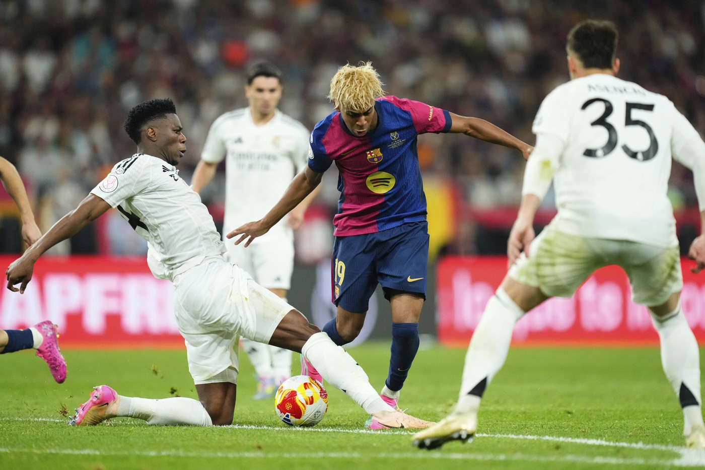 Notele după finala fabuloasă dintre Barcelona şi Real Madrid
