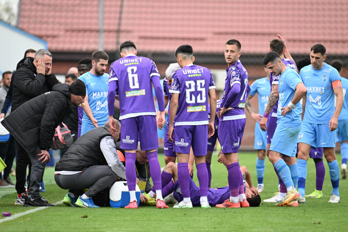 Puștiul de la România U18 pe care Gigi Becali l-a vrut la FCSB, accidentare gravă! A fost faultat groaznic de un fost fotbalist al campioanei României și a început să plângă în hohote