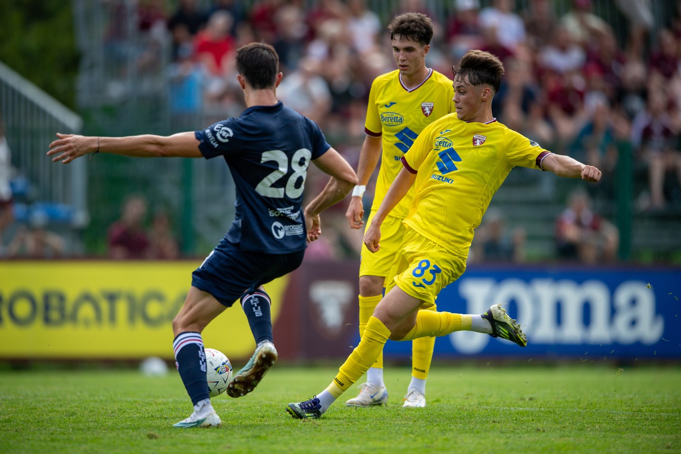 România, pe cale să-l piardă pe „noul Hagi”. A debutat în prima ligă din Italia la 18 ani: „I-a supărat pe jucătorii de Serie A pentru că făcea prea multe driblinguri”. EXCLUSIV