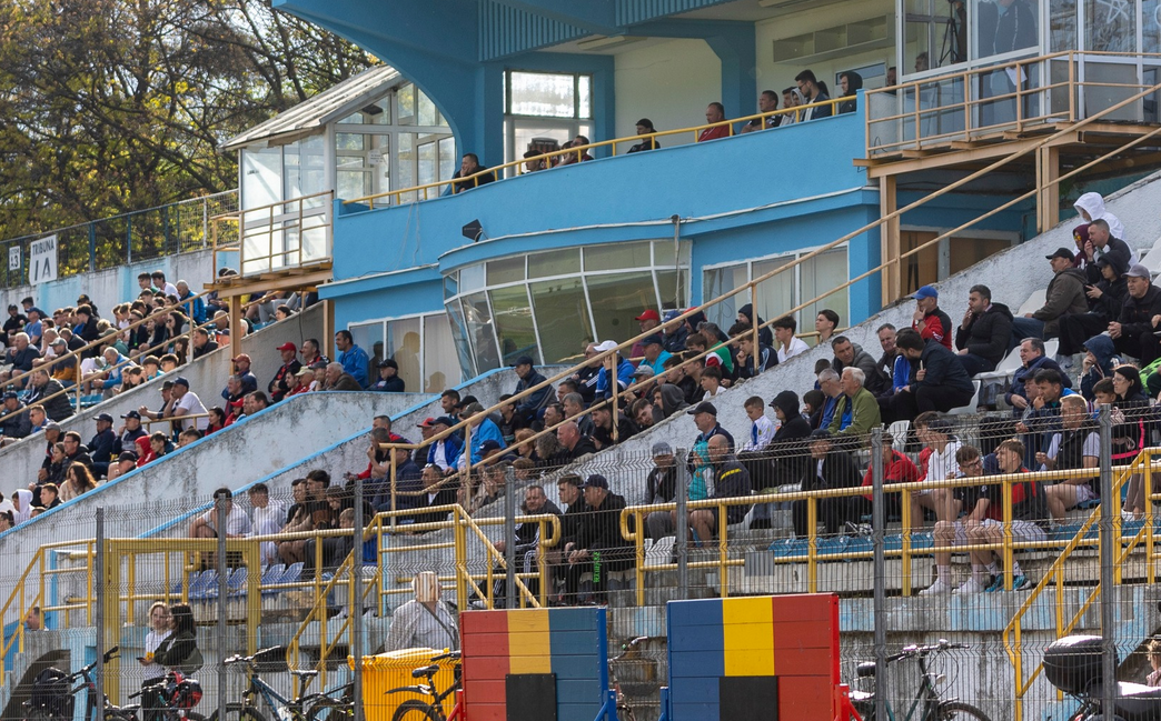 Se vinde stadionul „Jean Pădureanu”. Cât costă, bucată cu bucată, arena și cine s-a înscris la licitație pentru a o cumpăra