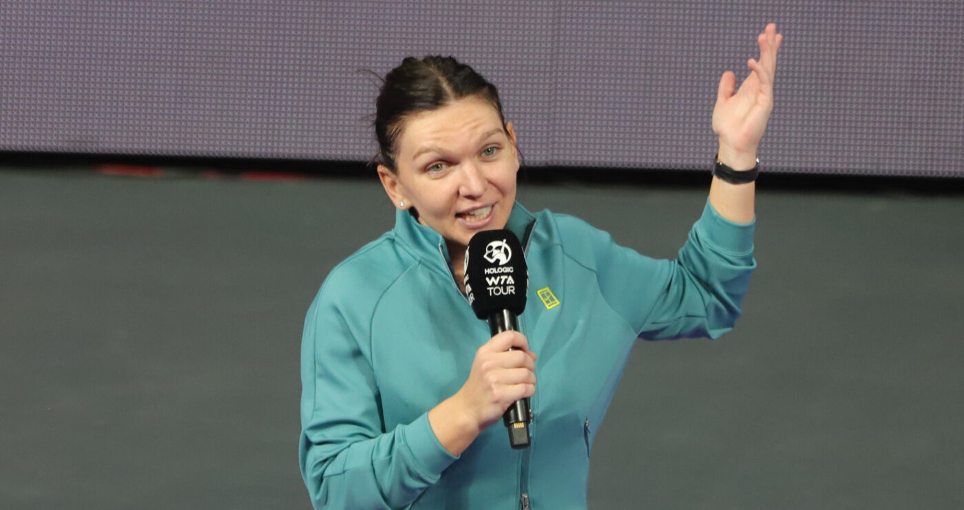 Simona Halep, la braț cu bărbatul care i-a schimbat viața. Lângă ei, o mare campioană și, totodată, managerul care a fost alături de ea la greu