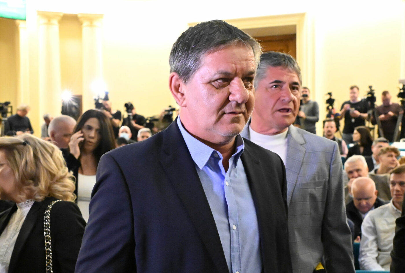 Soția lui Marius Lăcătuş a răbufnit împotriva lui Gigi Becali: „Nu recunoaşte echipa care a câştigat Cupa Campionilor Europeni! Tot clubul Armatei a făcut-o”