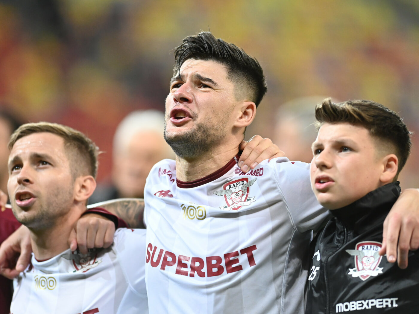 Șumudică și-a dat demisia, dar adevărata lovitură pentru fotbaliștii Rapidului a venit în autocar. Cristi Săpunaru le-a dat vestea cea tristă