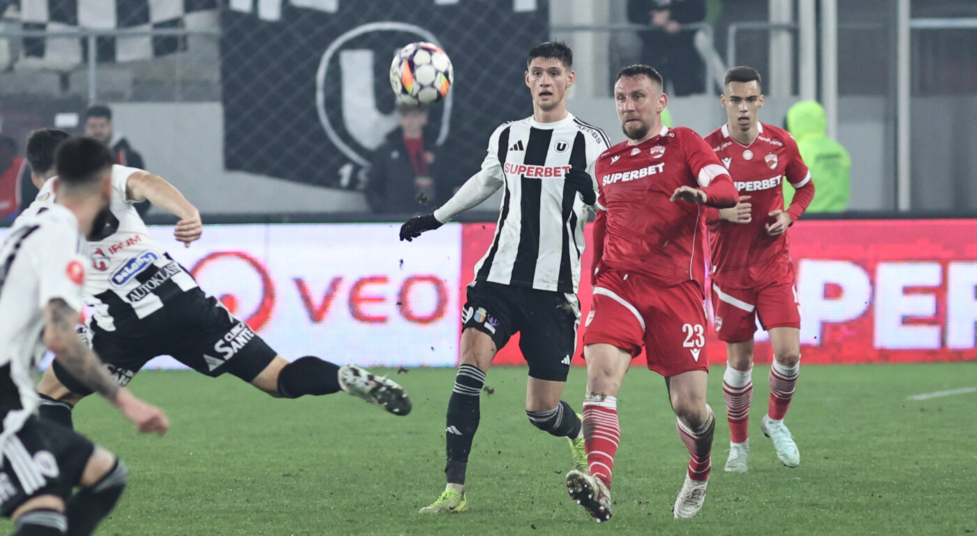 U Cluj – Dinamo București Live Video Online de la ora 20:00, în etapa 4 din play-off-ul Superligii. Echipele de start. Orice pas greșit îi scoate pe ardeleni din lupta pentru titlu
