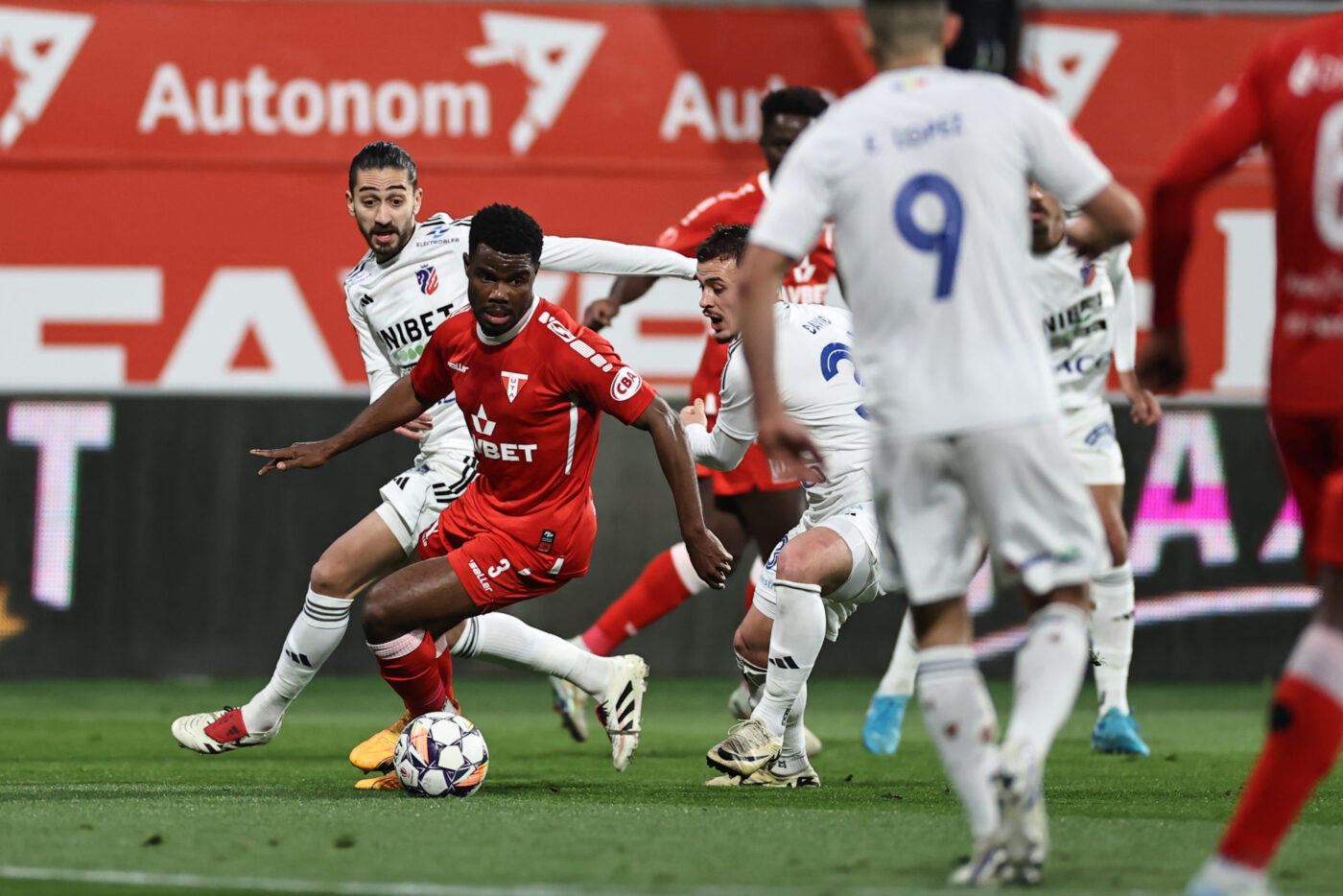 UTA Arad – FC Botoșani 0-0, Live Video Online în etapa 3 a play-out-ului din Superliga. Costache ratează de la 11 metri