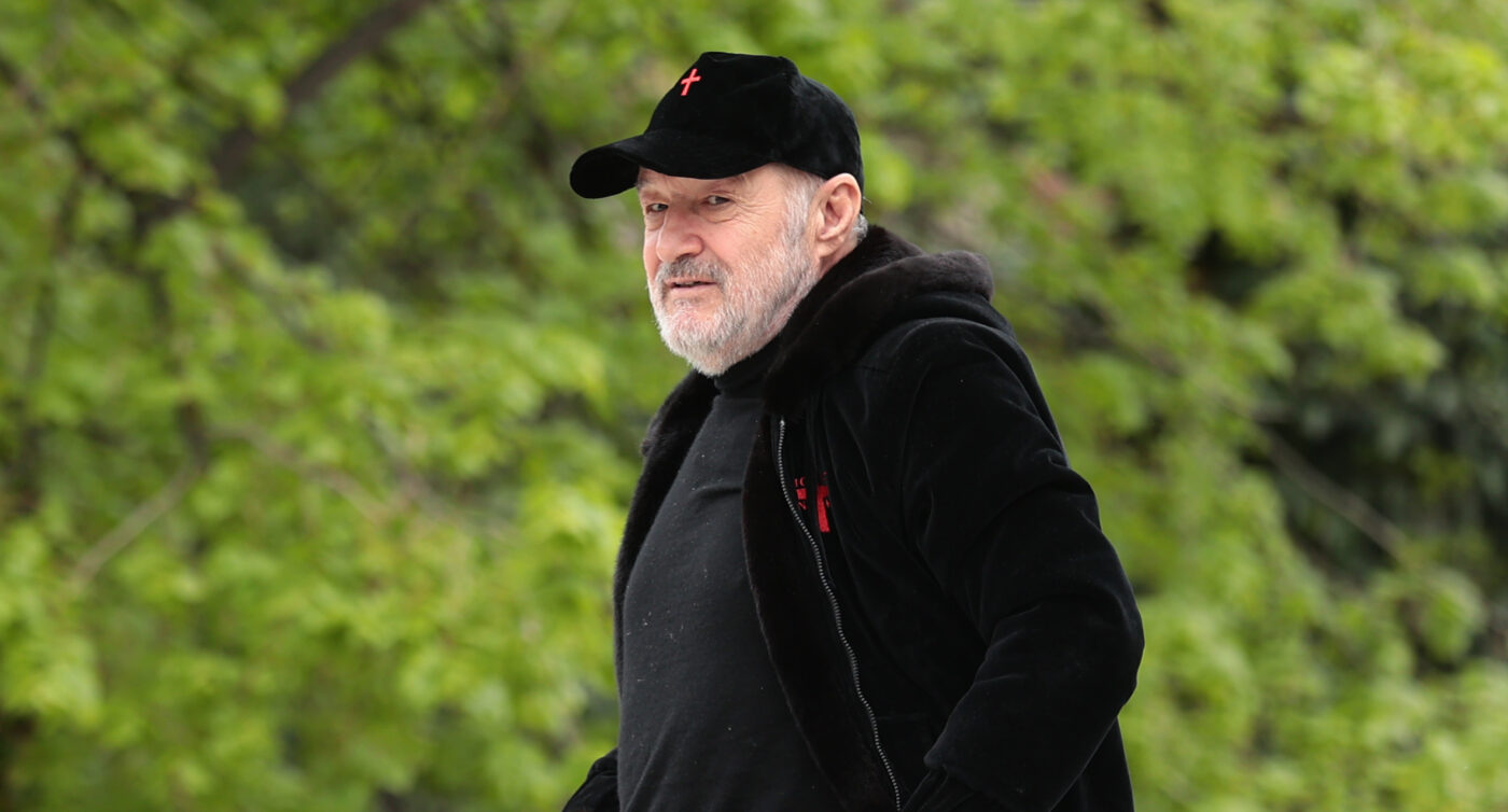 Victoriile FCSB, aduc bani și pentru oamenii nevoiași! Palatul lui Gigi Becali, luat cu asalt de zeci de persoane: miliardarul a împărțit sume considerabile