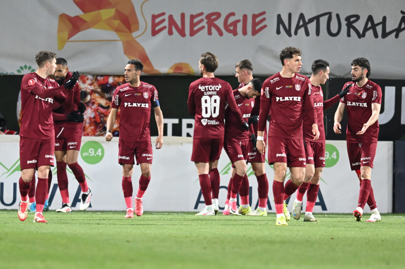 Dan Petrescu Îngenunchează Oltenii: Eroi și Zilele Negre din Play-Off Superligă! 1 cfr craiova