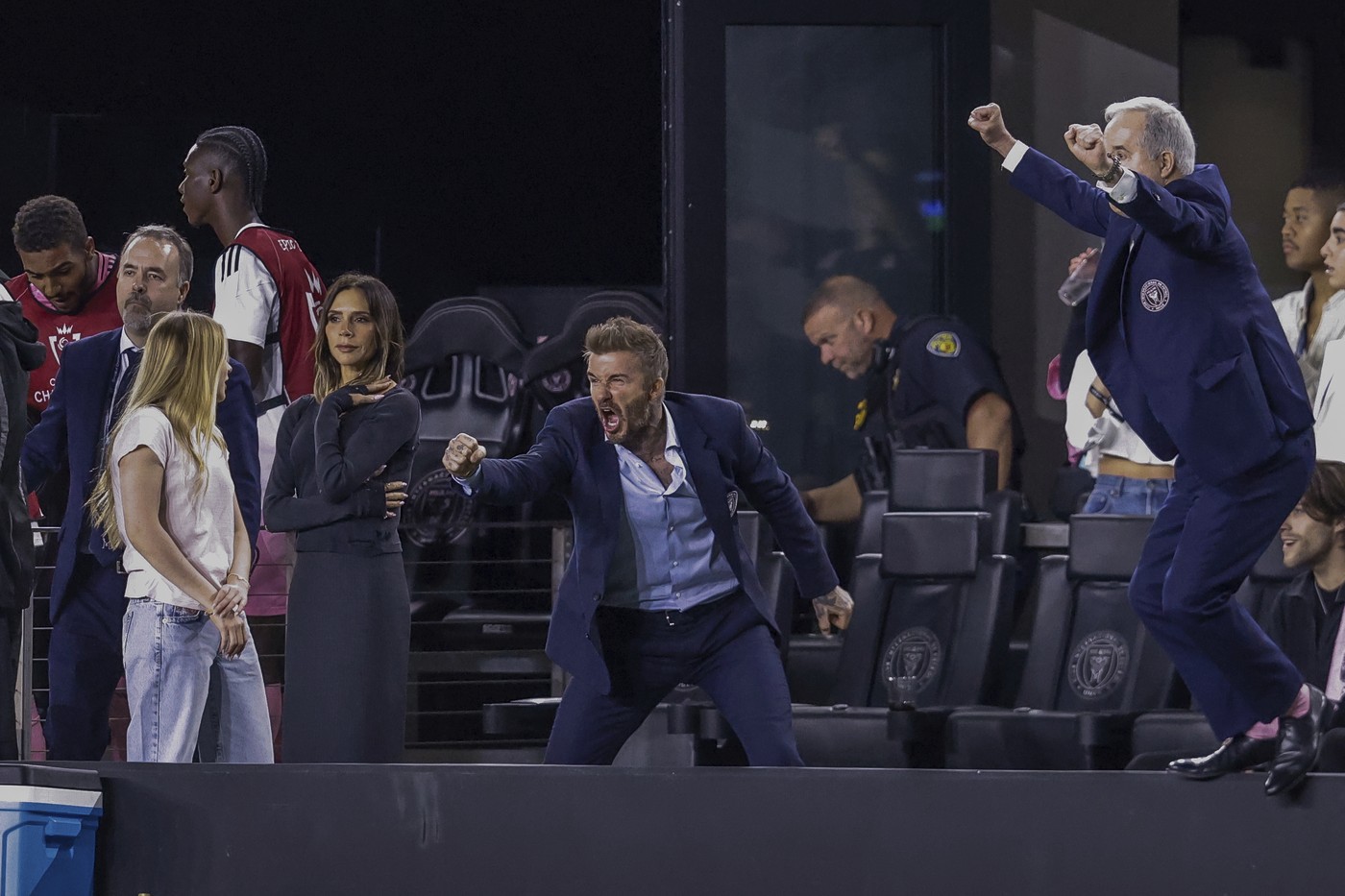 Reacția româncei cu o avere de peste 650.000.000 de euro la poza pe care David Beckham a postat-o pentru a râde pe seama soției Victoria