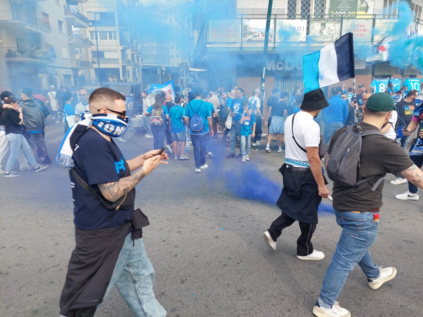 „Napoli ag4in” – povestea celebrării unice a celui de-al patrulea Scudetto în sudul Italiei. ProSport a fost la faţa locului