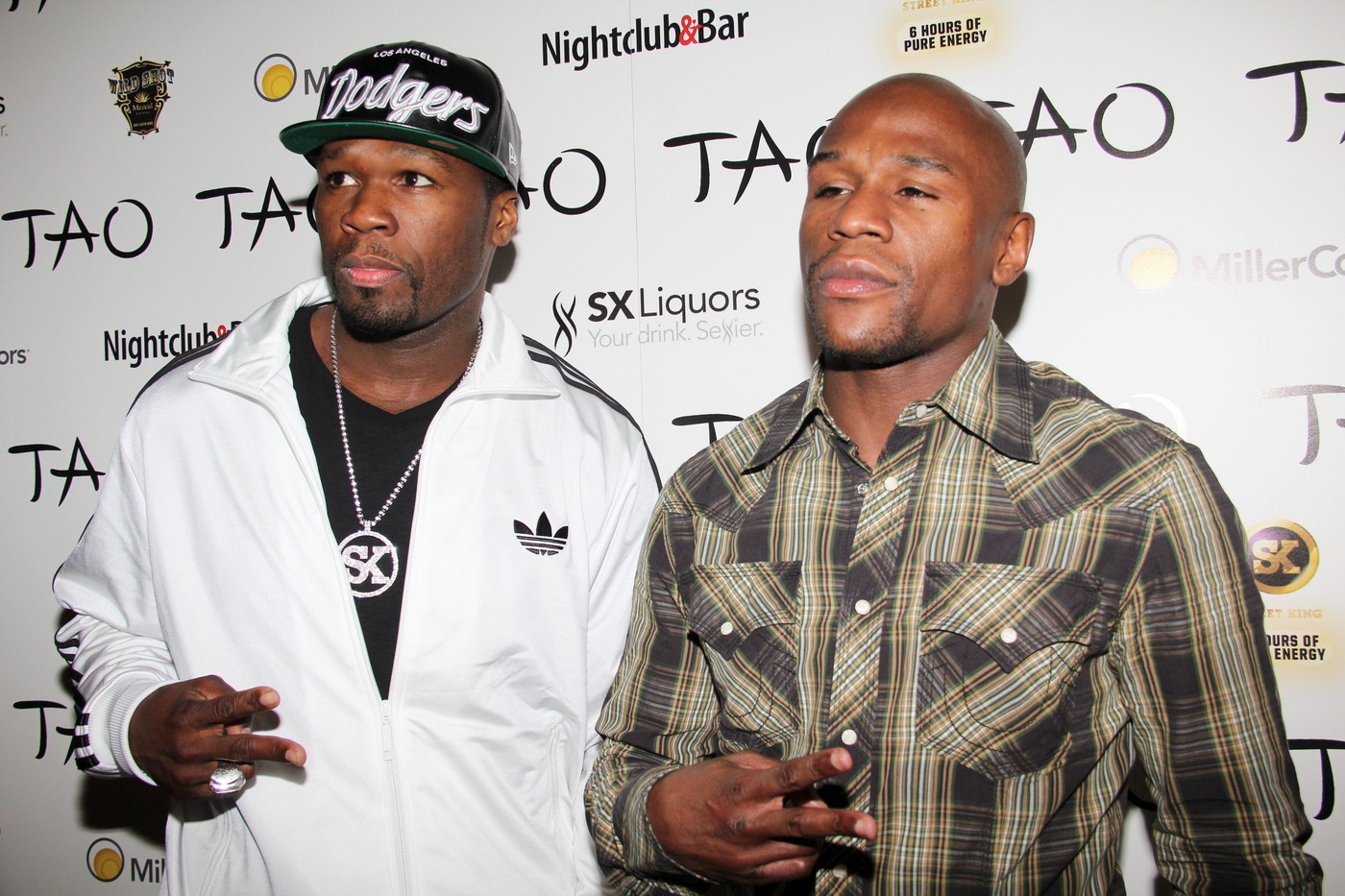 50-Cent-atac-la-Floyd-Mayweather-dupa-ce-fostul-boxer-a-dat-in-judecata-Business-Insider-si-a-cerut-100.000.000-de-dolari.-„Nu-ai-facut-afacerea-campionule.jpg