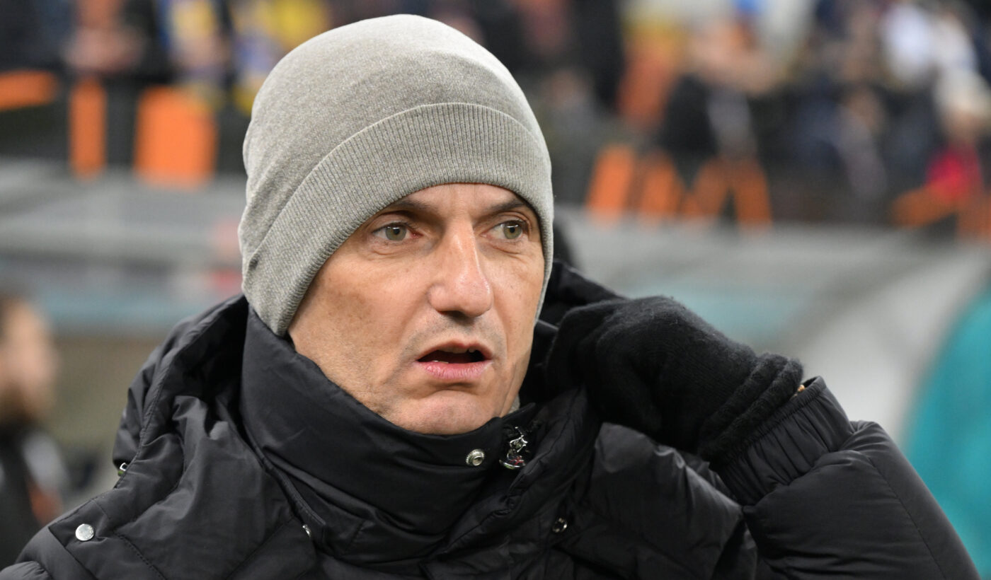 Arabii nu au timp de pierdut şi i-au pus 10.000.000 de euro pe masă lui Răzvan Lucescu