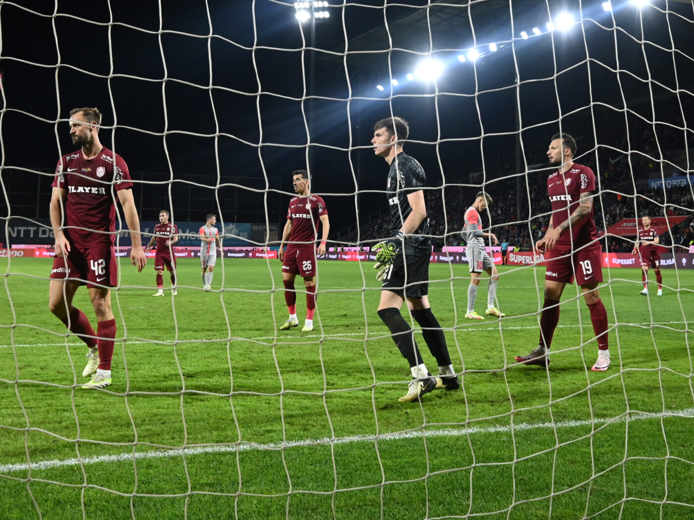 Cariera lui a luat-o la vale! E out de la CFR Cluj: nu va fi transferat de Nelu Varga