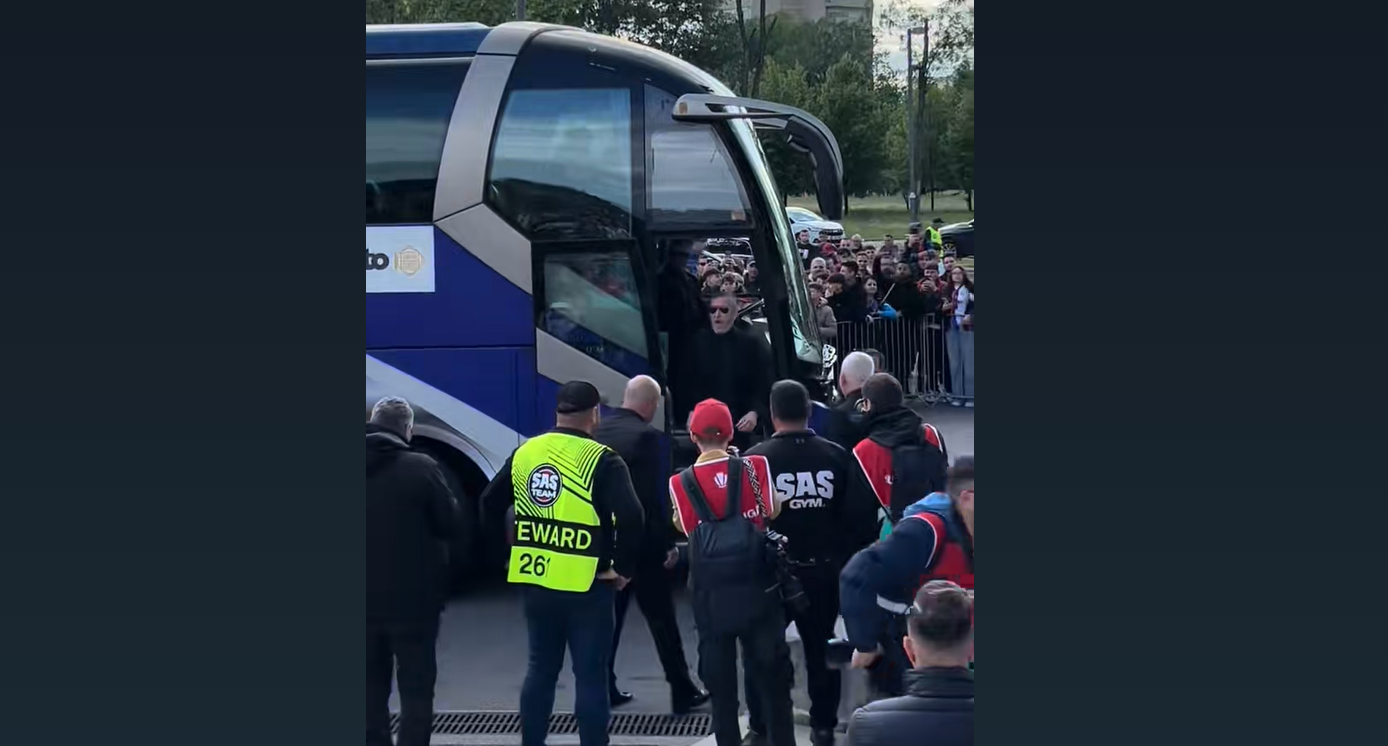 Ce a strigat Meme Stoica în momentul în care a coborât din autocar la Arena Națională. Oficialul FCSB, în extaz pentru titlul 28