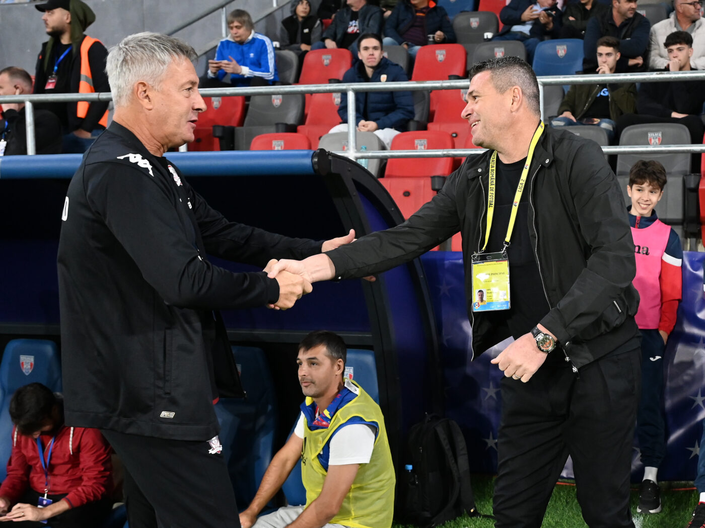 Clauză incredibilă pentru antrenorul vânat de echipele din Superliga! Șefii clubului nu vor să audă de vreo negociere: „Cine îl vrea, plătește suma asta! Nici măcar un cent nu lăsăm, să fie clar!”. EXCLUSIV