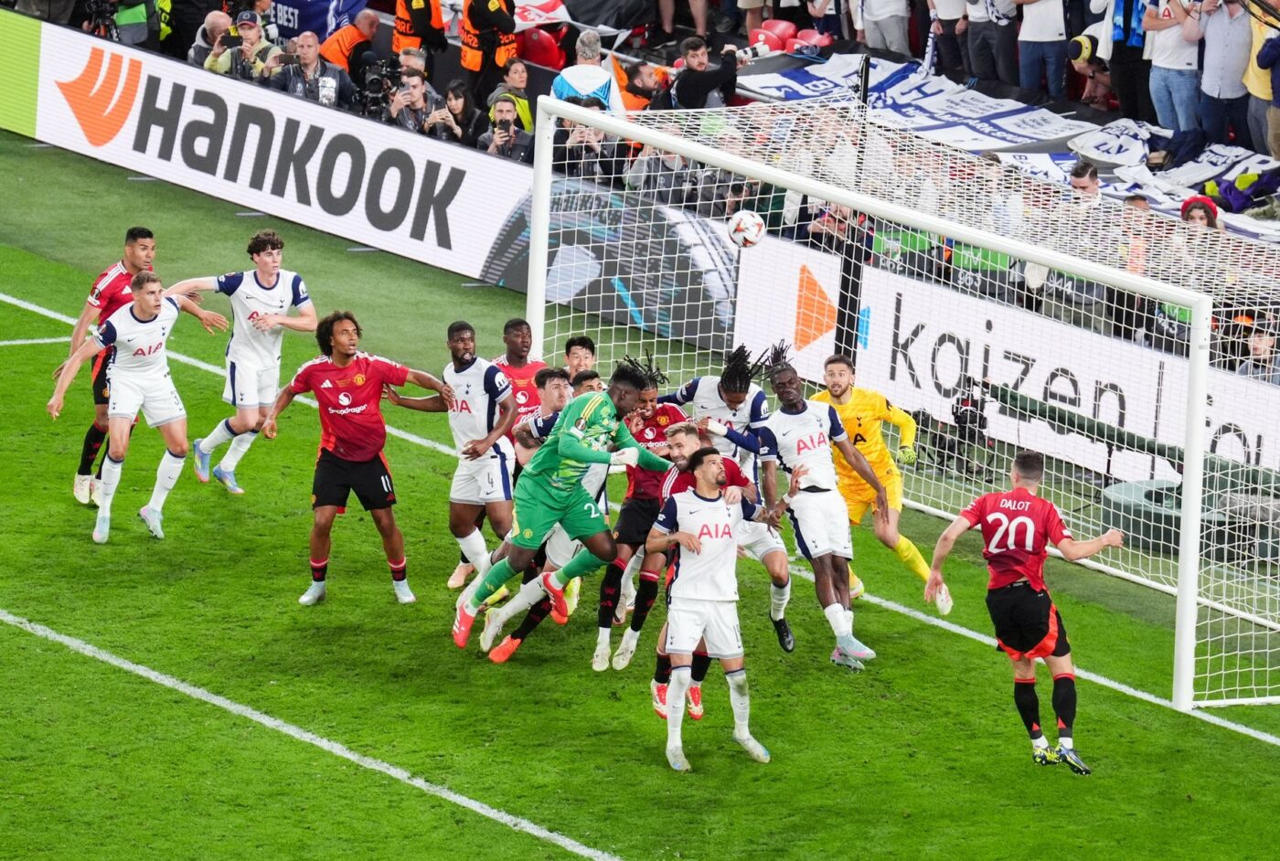Dezastru-pentru-un-fotbalist-dupa-finala-Europa-League-Ce-record-negativ-a-stabilit--1400x942.jpg