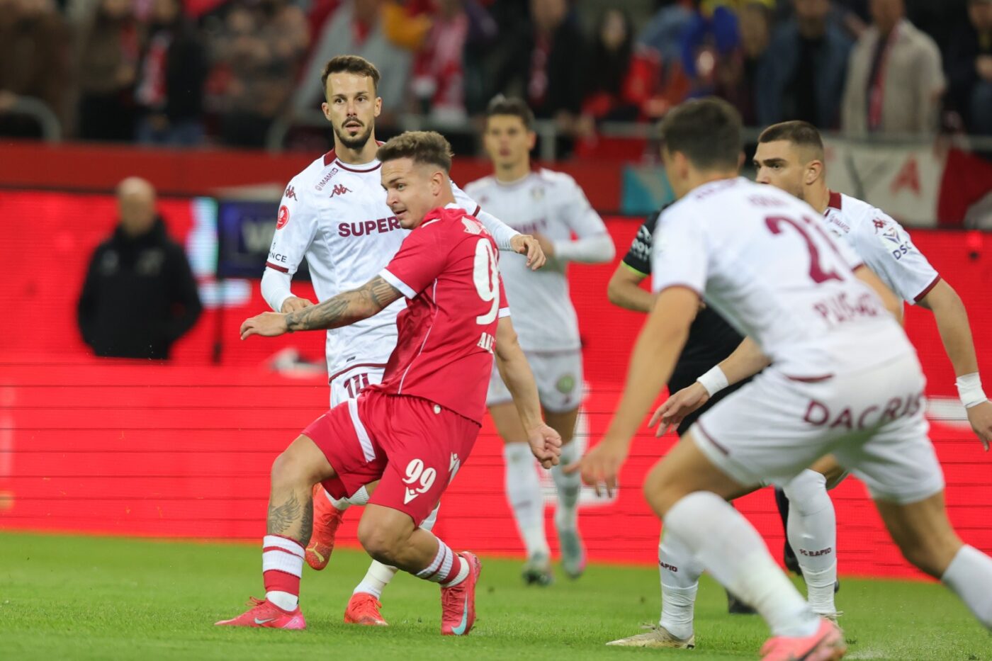 Dinamo – Rapid 0-0, în etapa 8 din play-off-ul Superligii. „Câinii” au avut inițiativa, giuleștenii n-au putut mai mult, într-un meci în care Zeljko Kopic și Marius Șumudică s-au anulat reciproc!