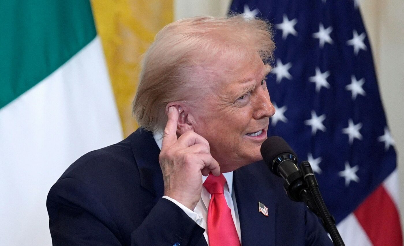 Donald-Trump-a-vorbit-despre-tentativa-de-asasinat-asupra-sa.-A-fost-imediat-atacat-„Are-probleme-la-creier22-e1747648544705-1400x854.jpg