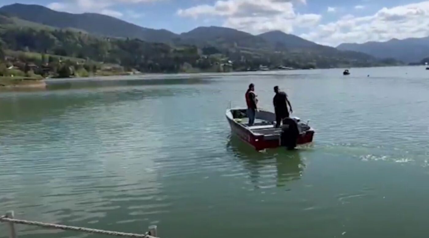 Drama puştiului de 17 ani, care s-a înecat în lacul Colibița. Prietenul său ar fi ascuns ce a pățit tânărul