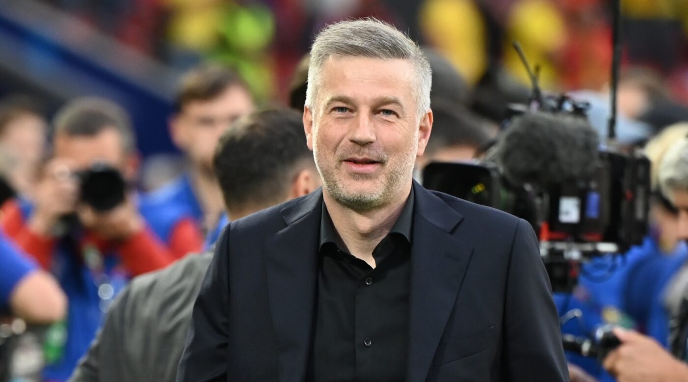 Edward Iordănescu ştie cu cine va vota în finala George Simion – Nicuşor Dan: „Să stăm drepți, mândri şi demni”