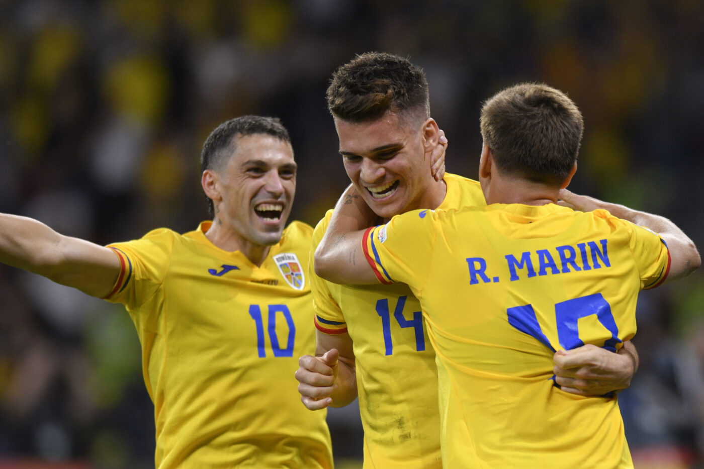 Ianis-Hagi-Nicolae-Stanciu-05-1400x933.j