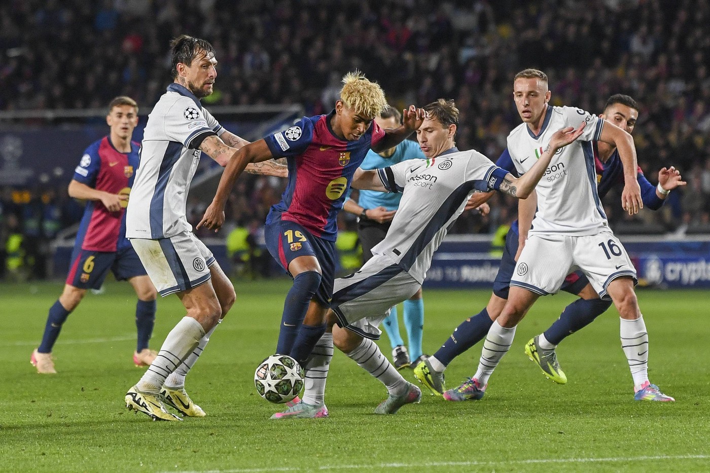 Inevitabilul-s-a-produs-Lamine-Yamal-direct-in-istorie-dupa-ce-l-a-depasit-pe-Kylian-Mbappe.jpg