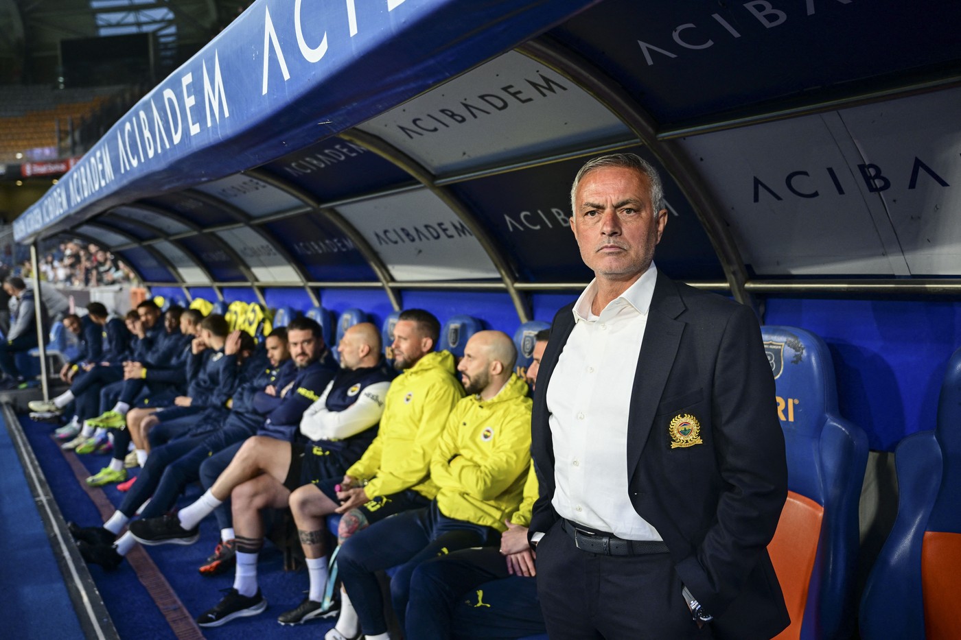 Jose Mourinho l-a trădat pe Giovanni Becali. Nu-l transferă pe Ștefan Târnovanu de la vărul impresarului, ci preferă un spaniol celebru de 34 de ani