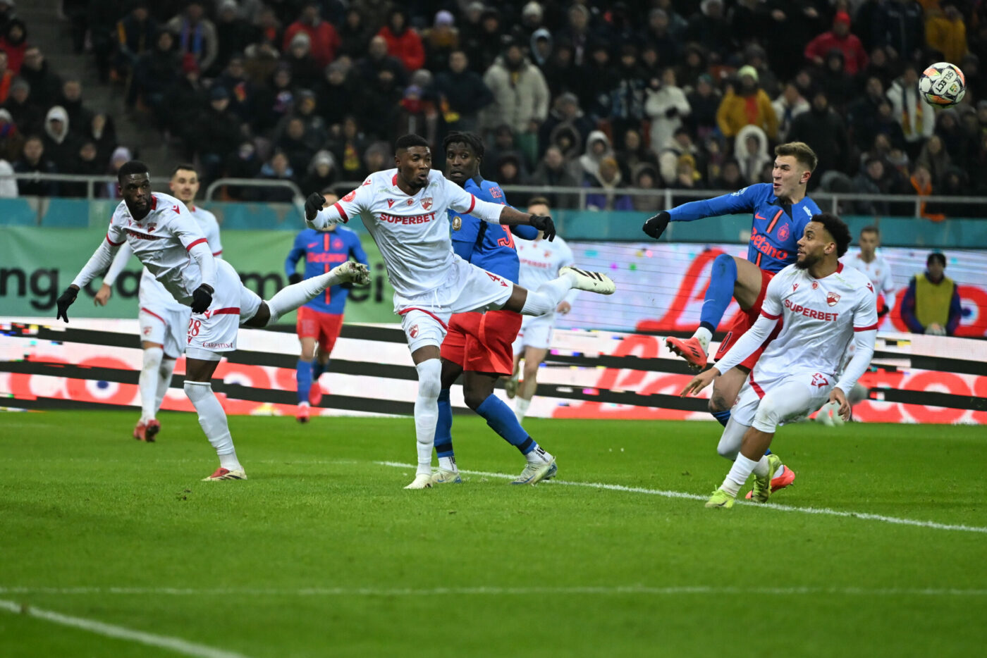 Kennedy Boateng debordează de optimism înainte de FCSB – Dinamo: „Suntem în formă şi o să dăm totul pe teren”