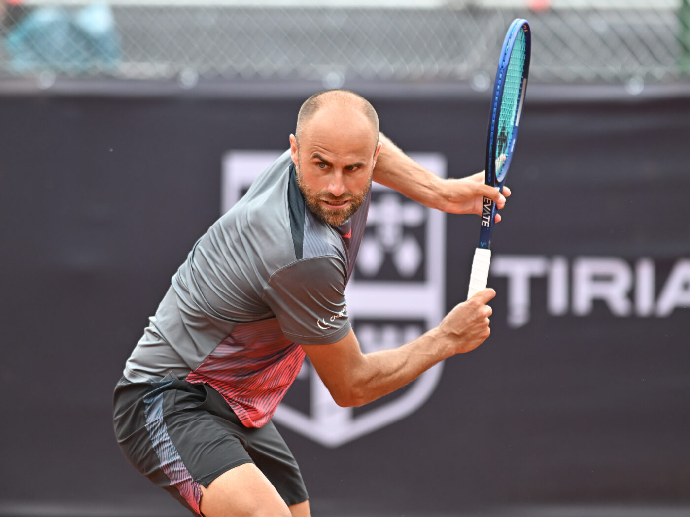 Lovitura-anului-pentru-tenisul-romanesc.-Marius-Copil-antrenor-pentru-locul-11-la-Roland-Garros-1400x1050.jpg