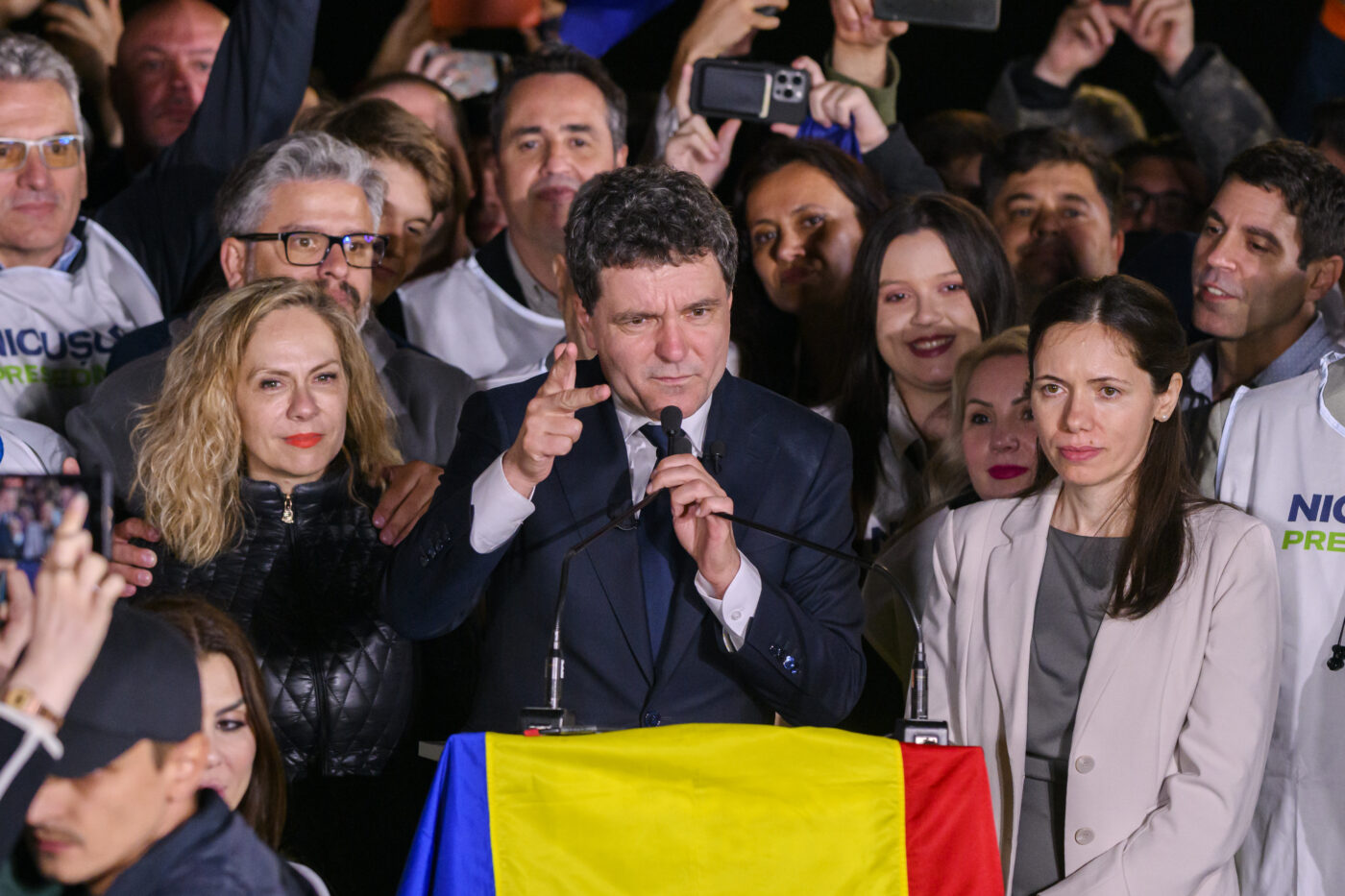Milionarul care face avere imobiliară pe terenurile lui Gigi Becali, impresionat de Nicușor Dan și de viitoarea lui soție: „Fata aia s-a dus să-și culce copiii”