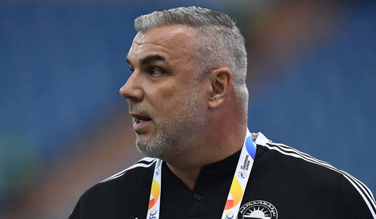 Nababul Cosmin Olăroiu nu a mai ținut cont de nimic și a „spart” 400.000 de euro! Le-a dat din banii lui prime fotbaliștilor pentru câștigarea Ligii Campionilor Asiei