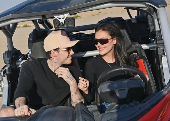 Nevasta-l-a-rupt-total-pe-Brooklyn-Beckham-de-David-si-Victoria-Beckham-Unde-s-a-distrat-fiul-starurilor-engleze-cu-sotia-lui-dupa-ce-a-refuzat-sa-si-vada-tatal-cand-a-implinit-50-de-ani.jpg
