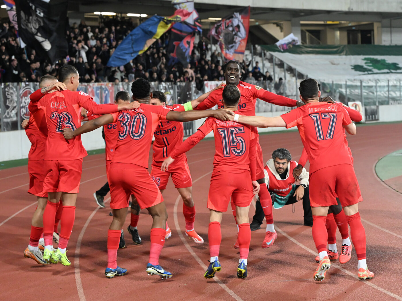 Nume nou la FCSB! Fotbalistul pleacă în Olanda alături de campioana României