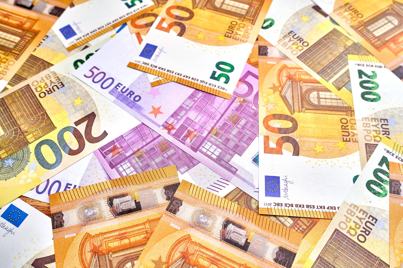 O-masina-a-fost-vanduta-cu-3.300.000-de-euro-la-licitatie.-Ce-o-face-speciala-1.jpg