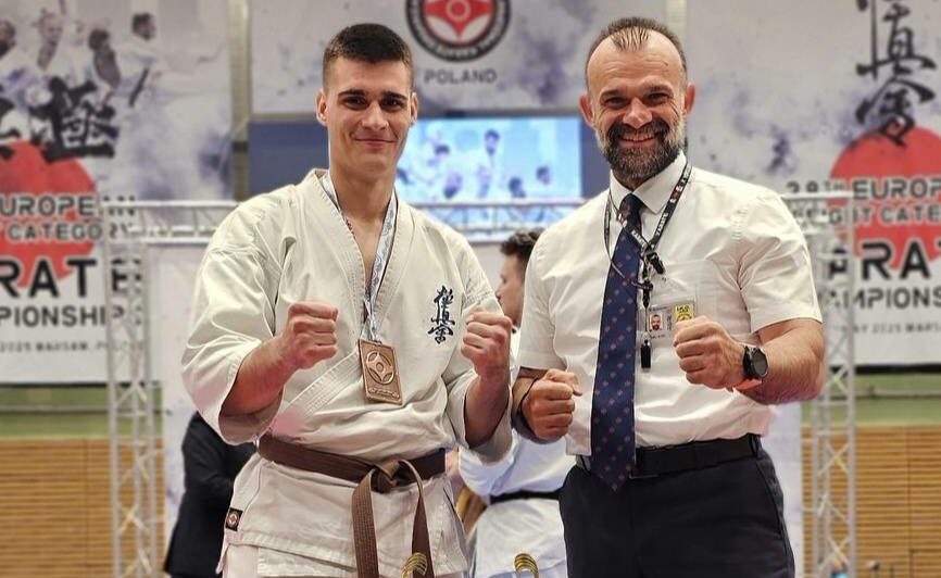 Reușită senzațională pentru sportul românesc! Octavian Beznea, locul trei la Campionatul European de karate kyokushin